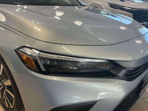 Certified 2023 Honda Civic EX image 5