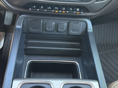 Used 2018 GMC Sierra 2500 Denali w/ Duramax Plus Package AWD/4WD image 29