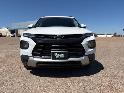 Certified 2023 Chevrolet TrailBlazer LT w/ LPO, Blackout Package image 9