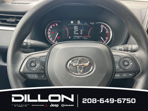 Used 2025 Toyota RAV4 XLE AWD/4WD image 23