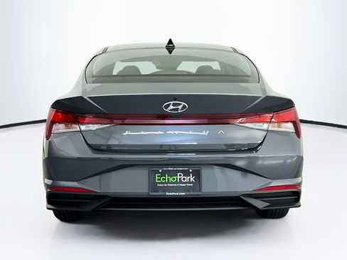 Used 2023 Hyundai Elantra SE w/ Cargo Package FWD image 7