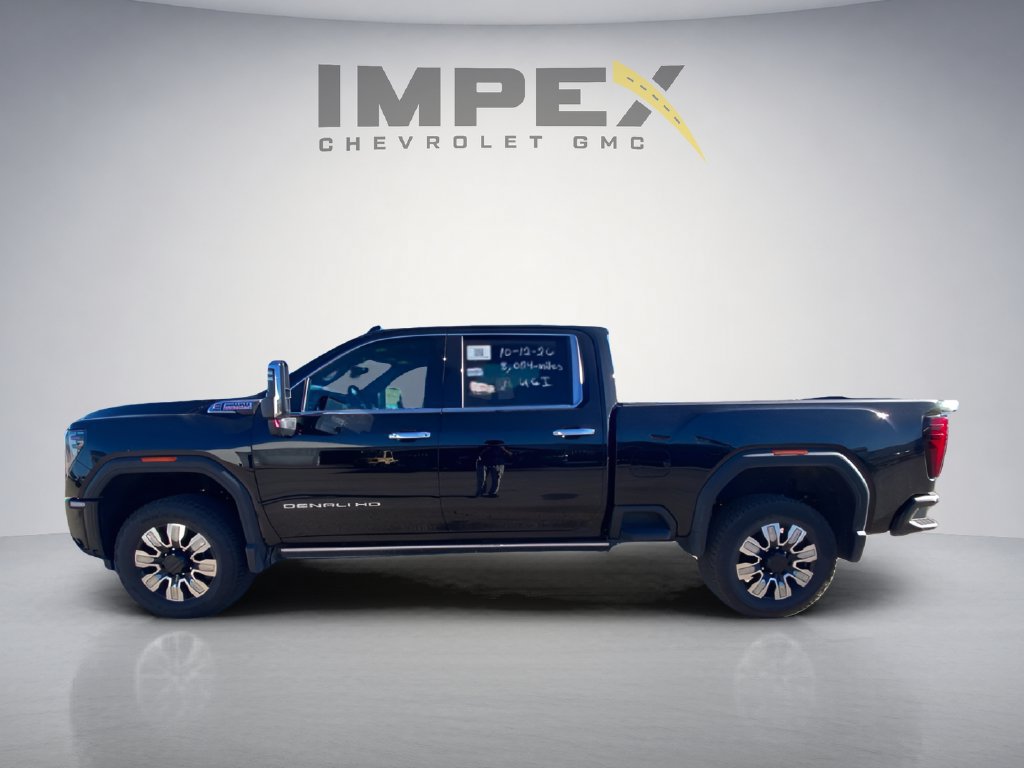 Used 2025 GMC Sierra 2500 Denali w/ Max Trailering Package AWD/4WD image 2