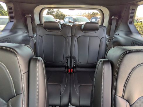 New 2026 Jeep Grand Cherokee L Limited w/ Luxury Tech Group II RWD image 16