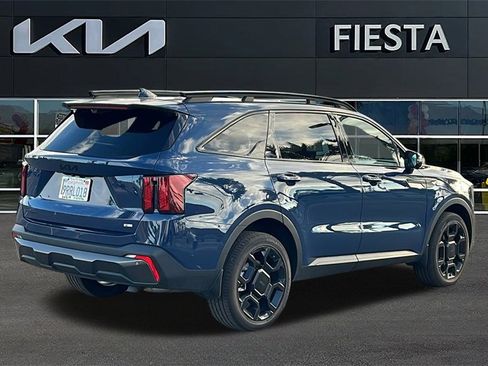 Certified 2025 Kia Sorento SX Prestige image 4