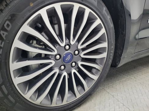 Used 2018 Ford Fusion Energi Platinum image 31
