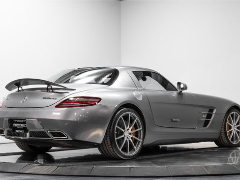 Used 2012 Mercedes-Benz SLS AMG Coupe image 18