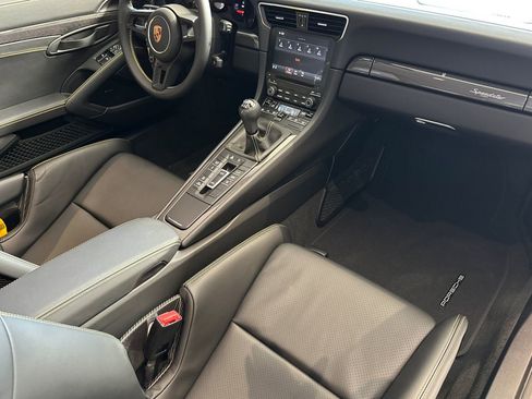 Certified 2019 Porsche 911 Speedster image 17