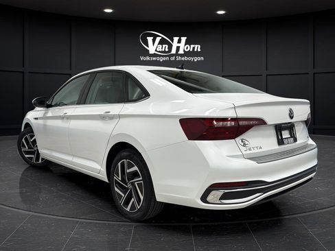 Used 2023 Volkswagen Jetta SEL FWD image 5