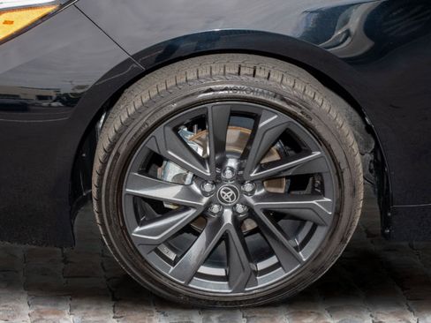 Used 2025 Toyota Corolla SE w/ SE Premium Package image 38