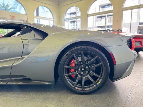 Used 2019 Ford GT Carbon Series image 35