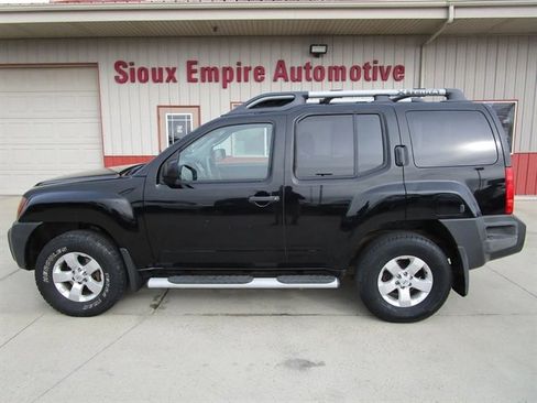 Used 2009 Nissan Xterra S w/ X Gear Pkg image 2