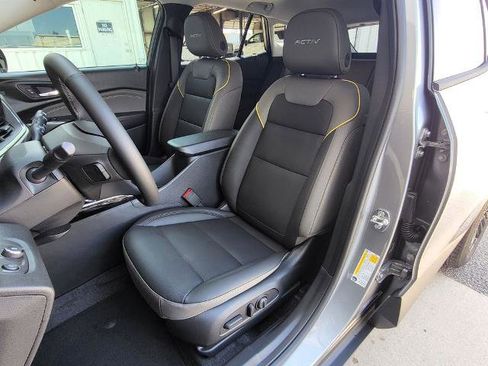 Used 2026 Chevrolet Trax ACTIV w/ Sunroof Package FWD image 13