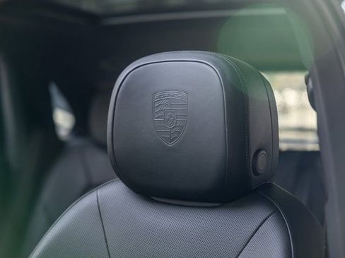 Certified 2025 Porsche Cayenne S AWD/4WD image 37