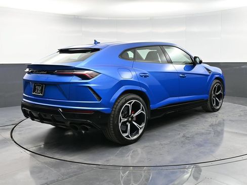 Used 2022 Lamborghini Urus AWD/4WD image 8