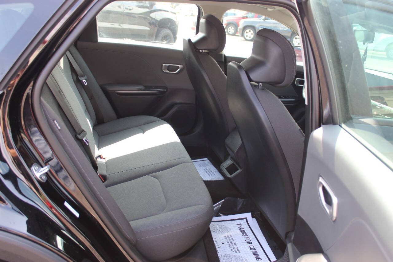 Used 2025 Kia K4 FWD image 13