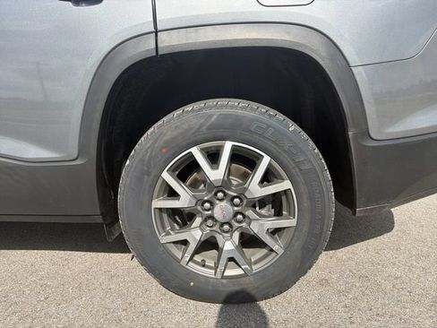 Used 2021 GMC Acadia SLE FWD image 22