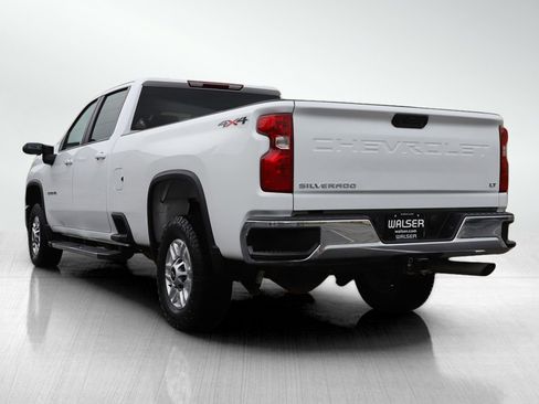 Used 2024 Chevrolet Silverado 2500 LT AWD/4WD image 3