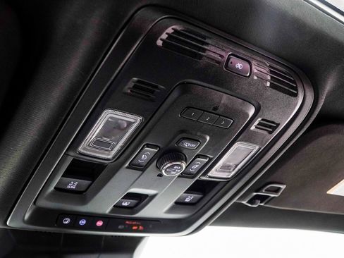 Used 2021 Cadillac Escalade Premium Luxury image 42