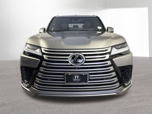 Used 2024 Lexus LX 600 4WD w/ Luxury Package image 27