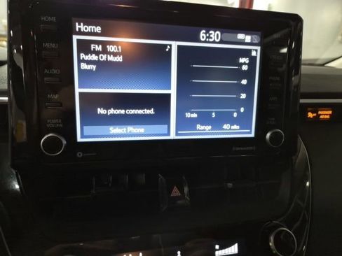 Used 2022 Toyota Corolla LE image 23