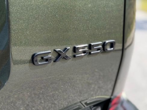 Used 2024 Lexus GX 550 AWD/4WD image 19