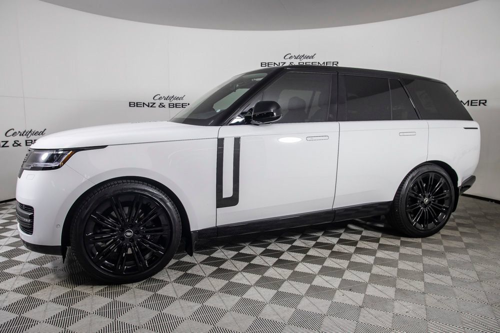 Used 2024 Land Rover Range Rover SE AWD/4WD image 9