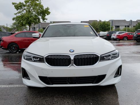 Used 2023 BMW 330i xDrive Sedan w/ Premium Package image 5