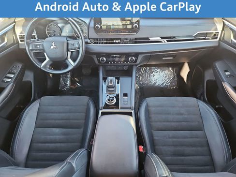 Used 2024 Mitsubishi Outlander SE image 17