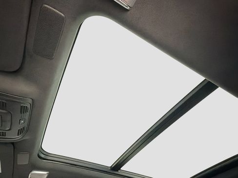 Used 2021 Cadillac Escalade Sport Platinum w/ Heavy-Duty Trailer Package AWD/4WD image 22
