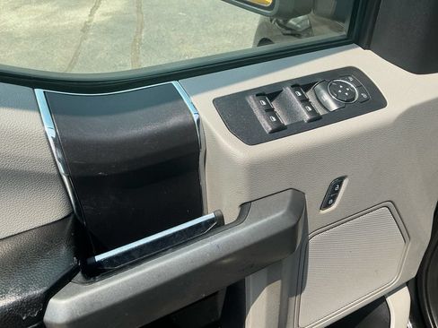Used 2018 Ford F150 XLT AWD/4WD image 16