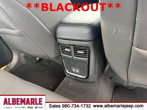 Used 2023 Dodge Charger SXT w/ Blacktop Package image 35