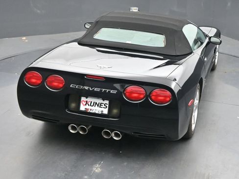 Used 2003 Chevrolet Corvette Convertible w/ Preferred Equipment Group1 image 48