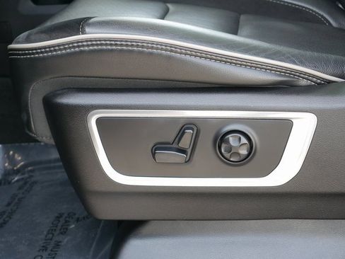 Used 2019 RAM 1500 Laramie image 12