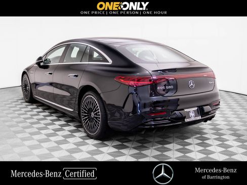 Used 2023 Mercedes-Benz EQS 580 4MATIC Sedan image 3