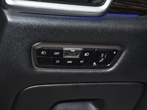 Used 2020 BMW X5 xDrive40i w/ Premium Package image 16