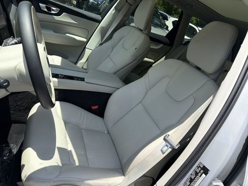 Certified 2024 Volvo XC60 B5 Core w/ Protection Package Premier AWD/4WD image 16
