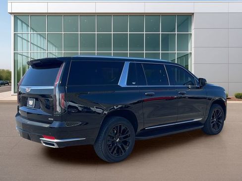 Used 2023 Cadillac Escalade ESV Premium Luxury image 5