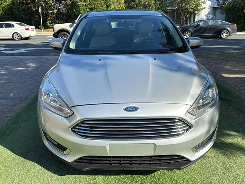 Used 2018 Ford Focus Titanium FWD image 2