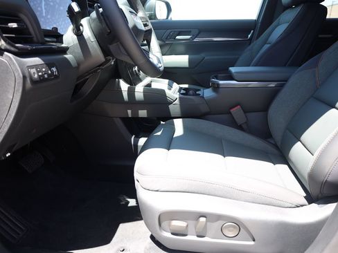 New 2027 GMC Terrain AT4 w/ Convenience Package III AWD/4WD image 11