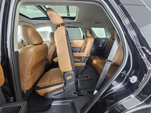 New 2025 Nissan Pathfinder Platinum image 27