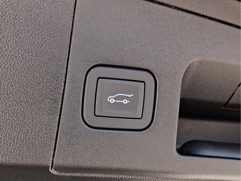 Used 2025 Cadillac XT5 Sportv w/ Technology Package AWD/4WD image 30