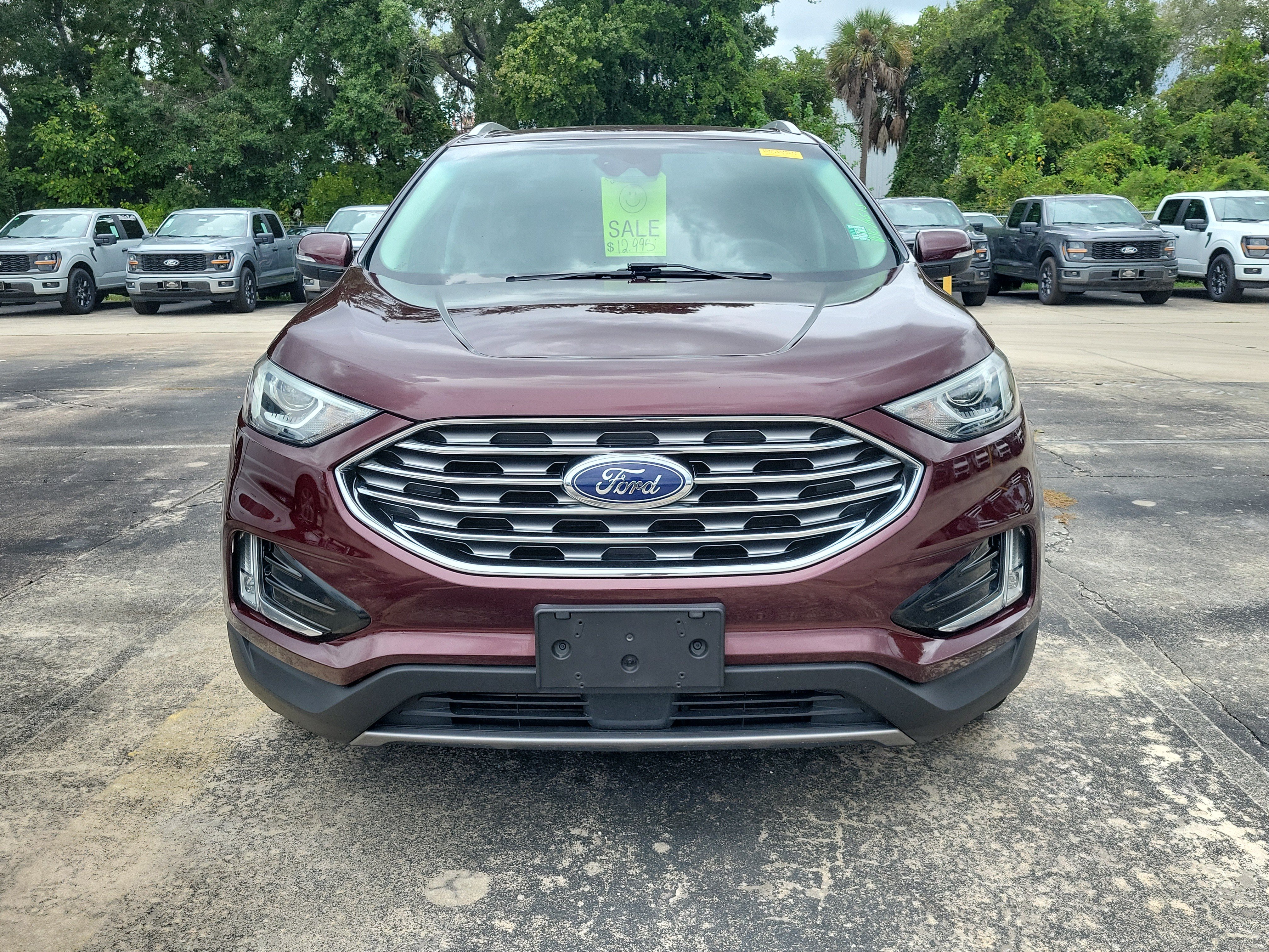 Used 2019 Ford Edge Titanium FWD image 2