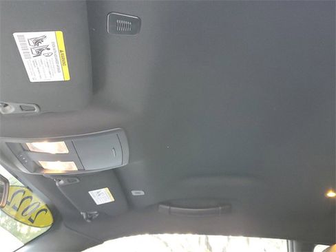 Used 2022 Dodge Challenger GT image 24