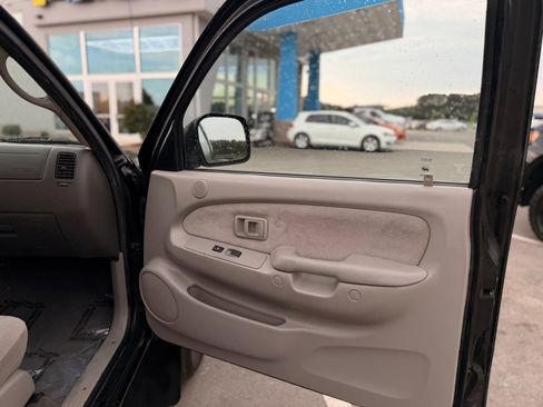 Used 2003 Toyota Tacoma PreRunner RWD image 17