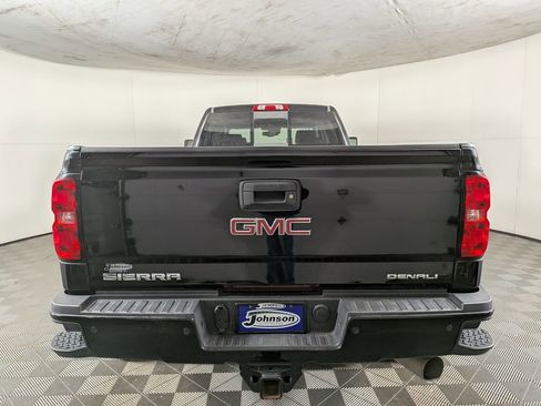 Used 2018 GMC Sierra 3500 Denali w/ Duramax Plus Package image 8