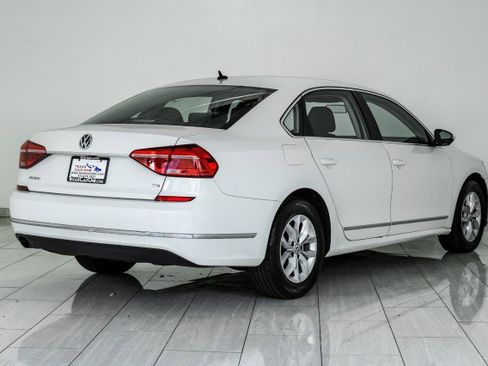 Used 2016 Volkswagen Passat 1.8T S w/ Lighting Package (P06) image 6