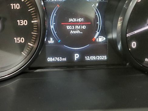 Used 2017 Land Rover Range Rover Evoque SE Premium image 34