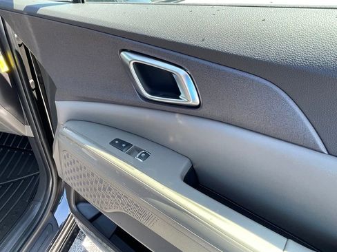 New 2026 Kia Carnival EX FWD image 29