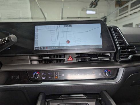 Certified 2023 Kia Sportage EX image 33