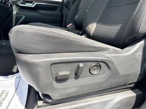 Used 2025 Chevrolet Silverado 2500 LT AWD/4WD image 12